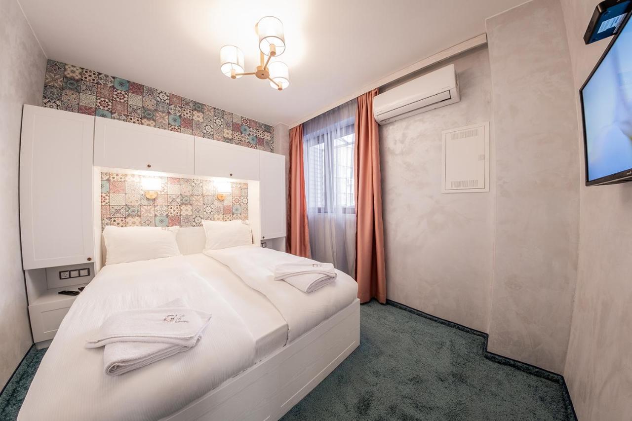 Sofia Rococo Life Apartments Экстерьер фото